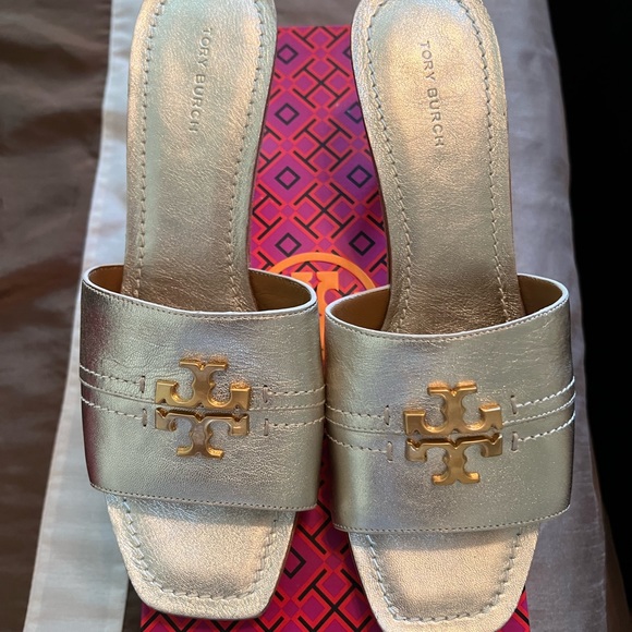 Tory Burch shoes - Picture 3 of 7